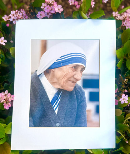 Mother Teresa Portrait & 20 Pieces of Prayer Cards