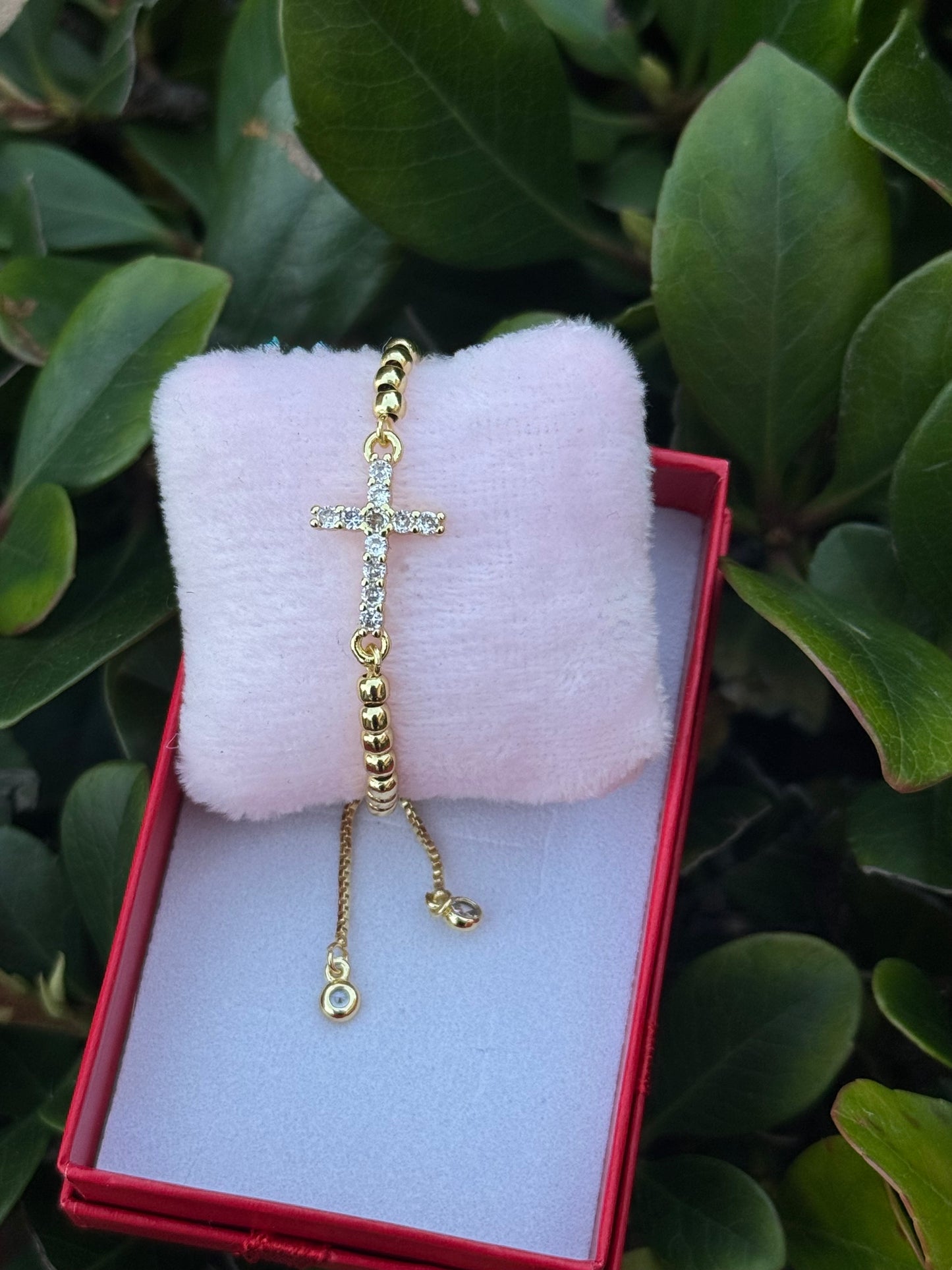 Adjustable Cross Bracelet Gold Plated on Cooper