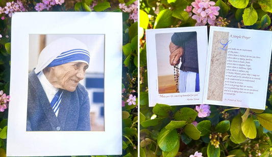 Mother Teresa Portrait & 20 Pieces of Prayer Cards