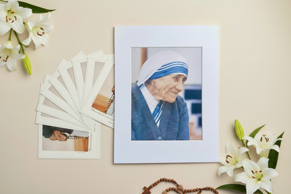 Mother Teresa portrait with 10 prayer cards and floral background